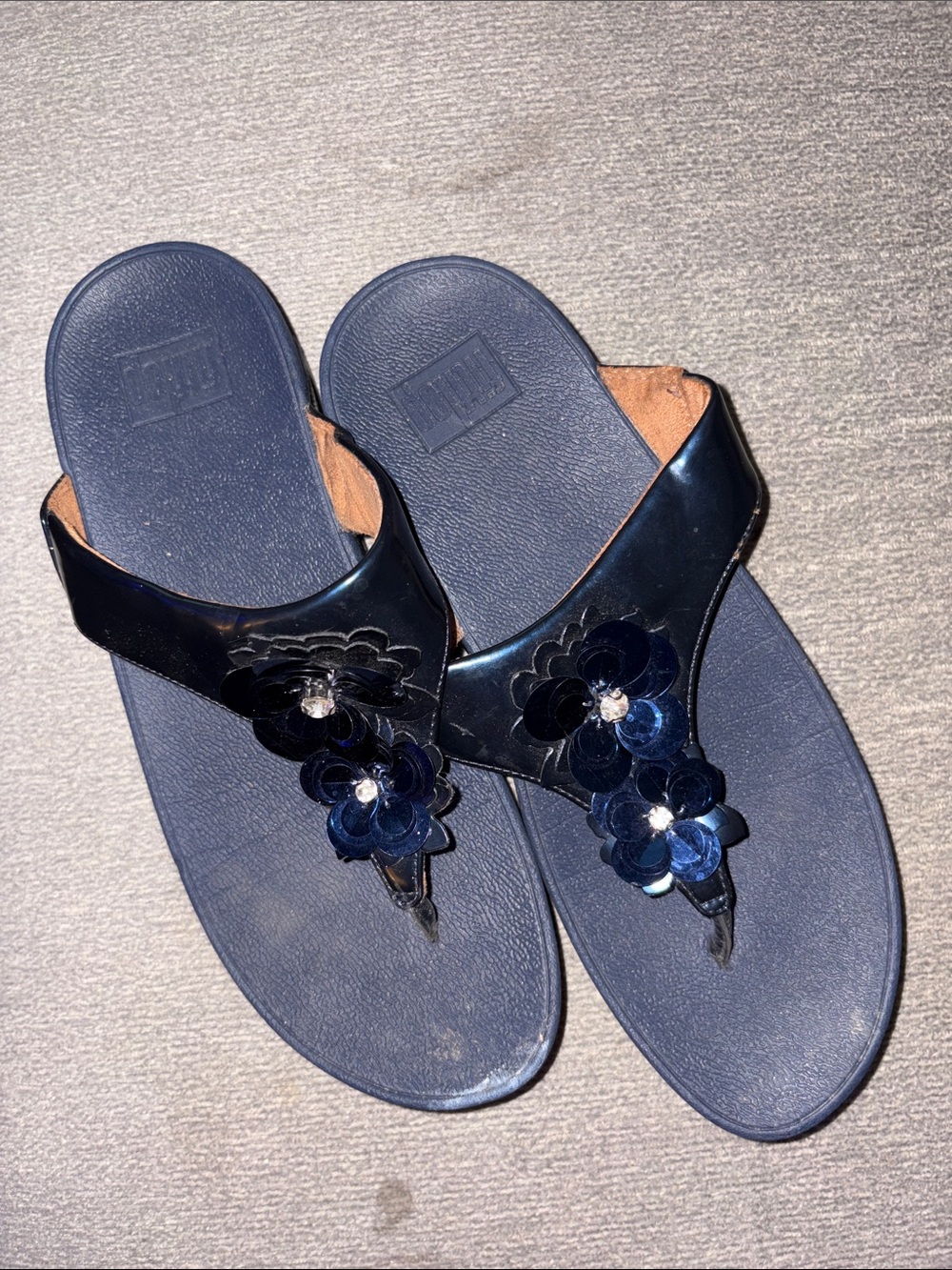 Fitflop Navy Sequin Flower Thong Sandals - Women